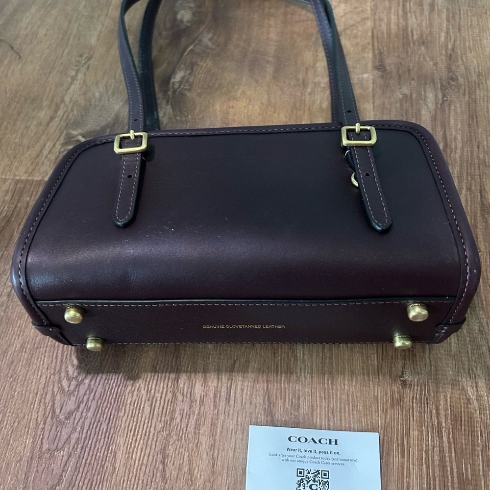 COACH Mini Swing Zip Bag - Picture 2 of 9